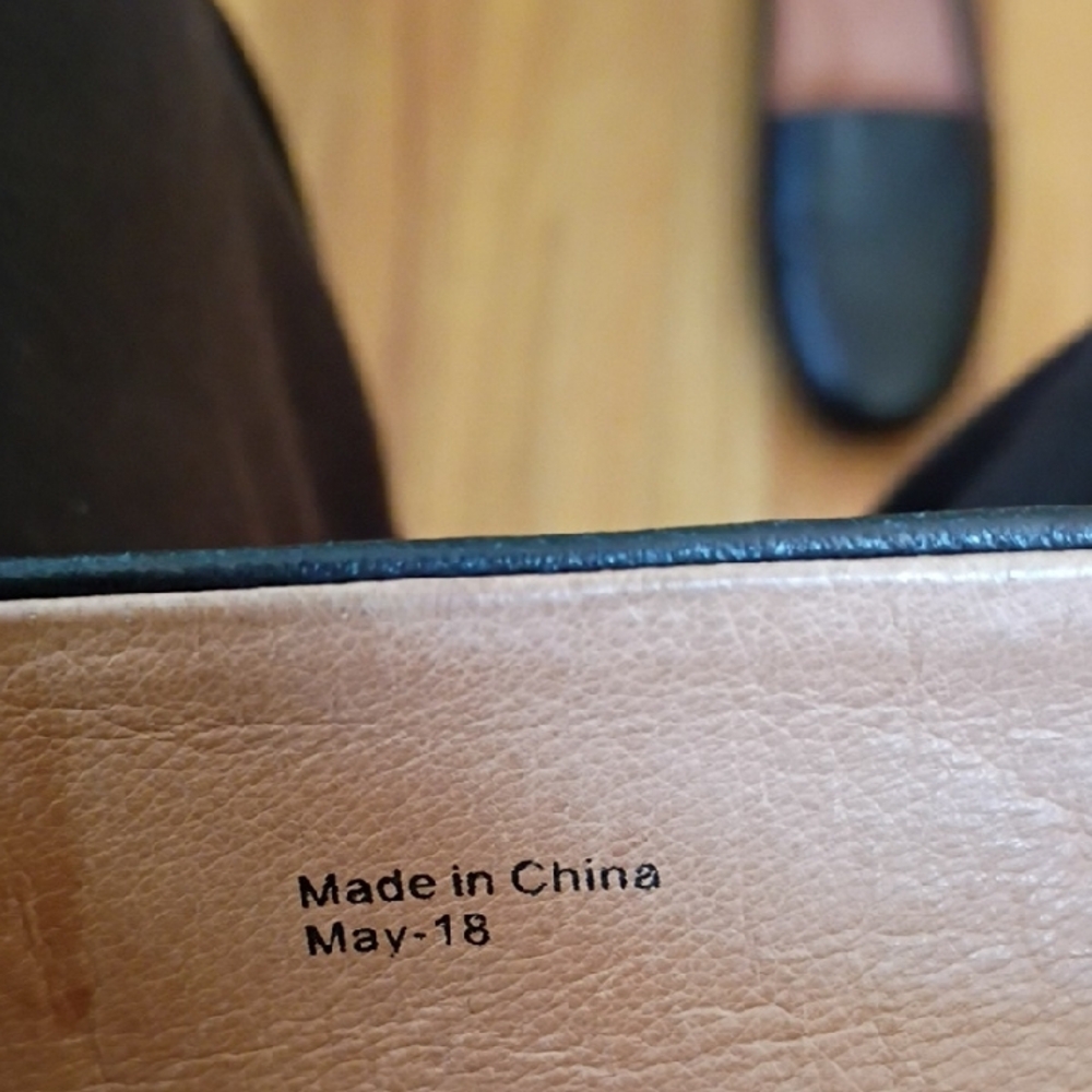 Gentle Souls Women's Black Leather Flats Size 8 - Picture 3 of 8